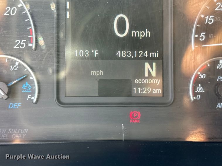 image for item MV9061 2020 Freightliner Cascadia PT126SLP semi truck