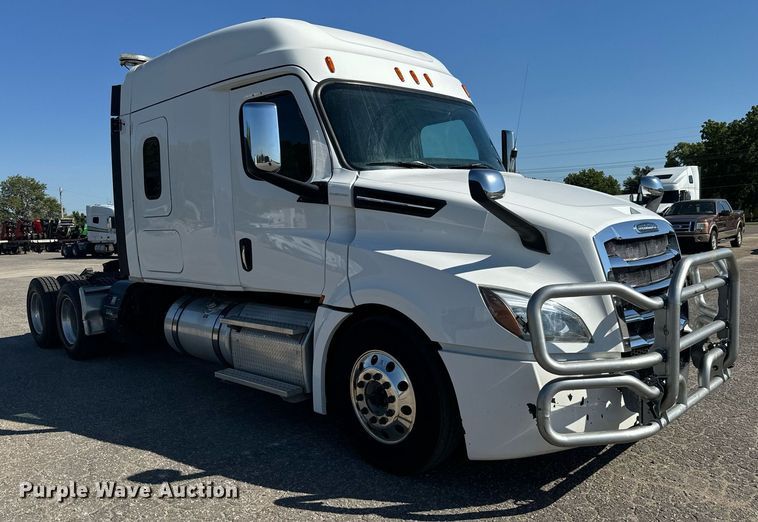 image for item MV9087 2019 Freightliner Cascadia semi truck