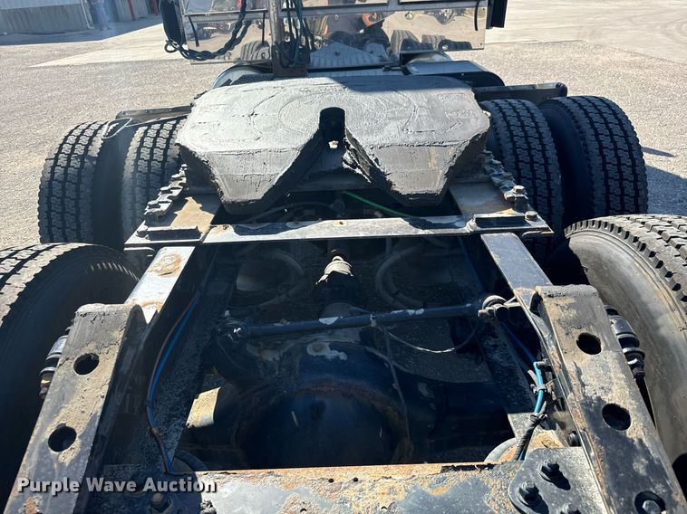 image for item MV9087 2019 Freightliner Cascadia semi truck