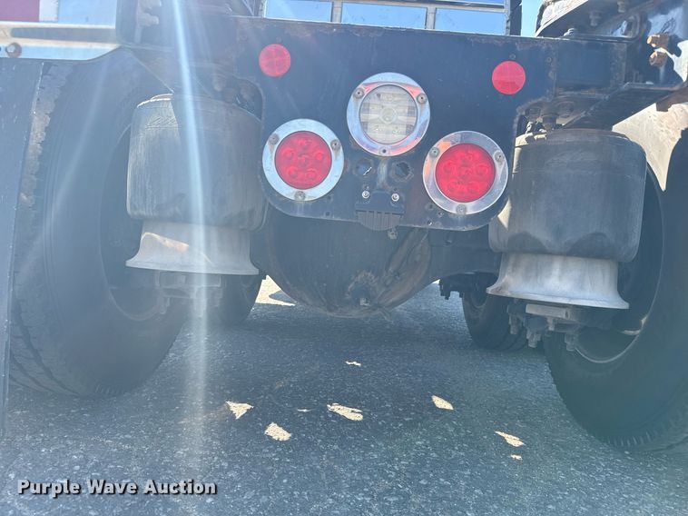 image for item MV9087 2019 Freightliner Cascadia semi truck