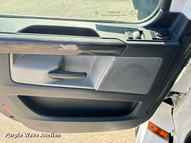 image for item MV9087 2019 Freightliner Cascadia semi truck