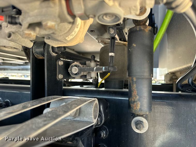 image for item MV9087 2019 Freightliner Cascadia semi truck