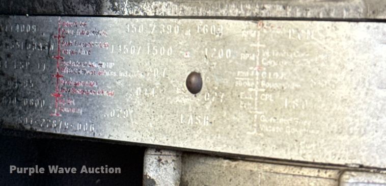 image for item NQ9732 1996 Freightliner  semi truck