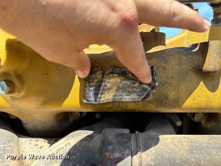 image for item NQ9733 2003 Freightliner  truck cab and chassis