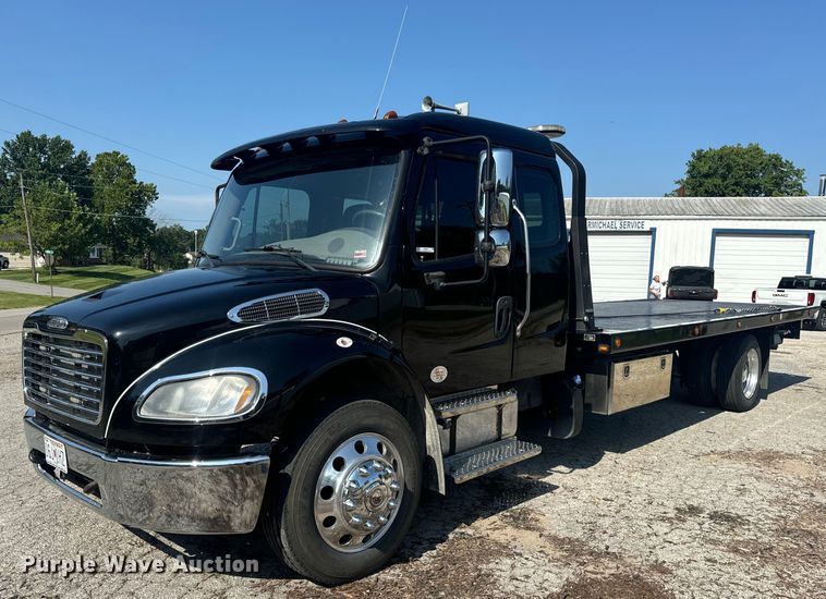 image for item OF9904 2019 Freightliner  Business Class M2 rollback truck