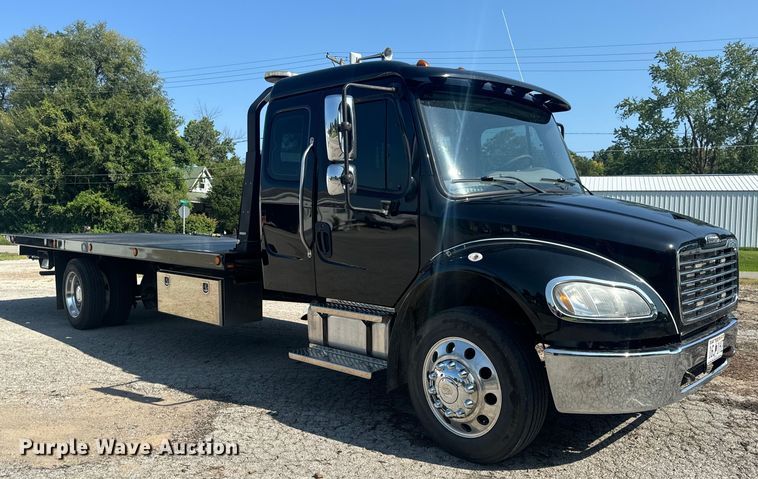 image for item OF9904 2019 Freightliner  Business Class M2 rollback truck