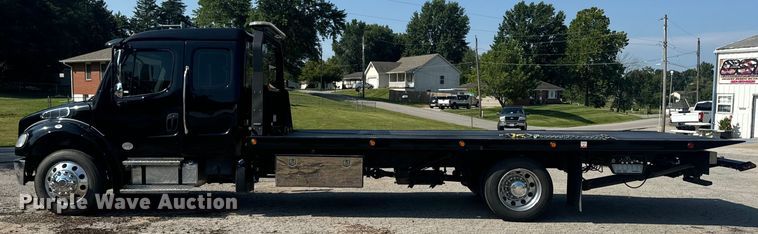 image for item OF9904 2019 Freightliner  Business Class M2 rollback truck