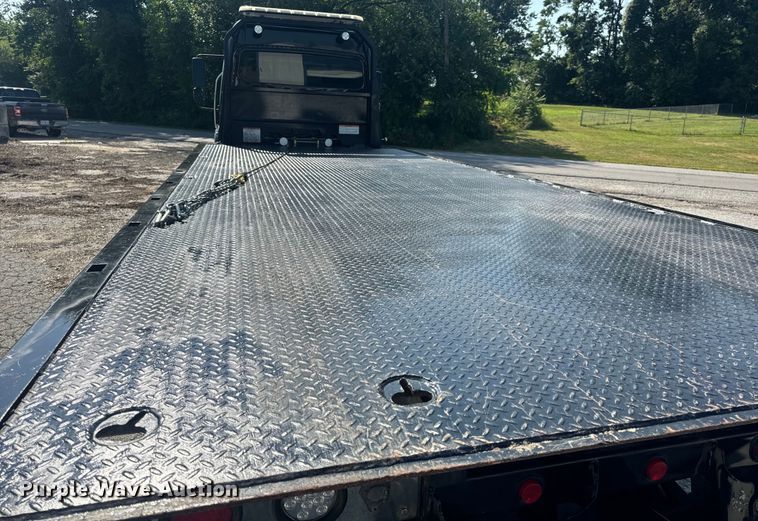 image for item OF9904 2019 Freightliner  Business Class M2 rollback truck