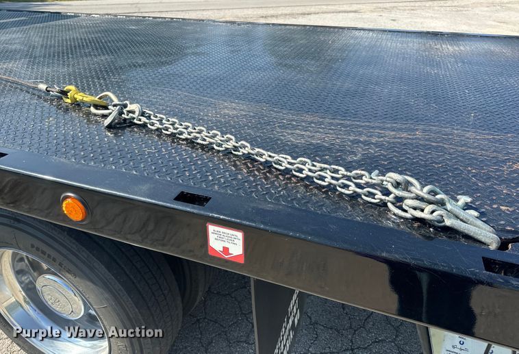 image for item OF9904 2019 Freightliner  Business Class M2 rollback truck