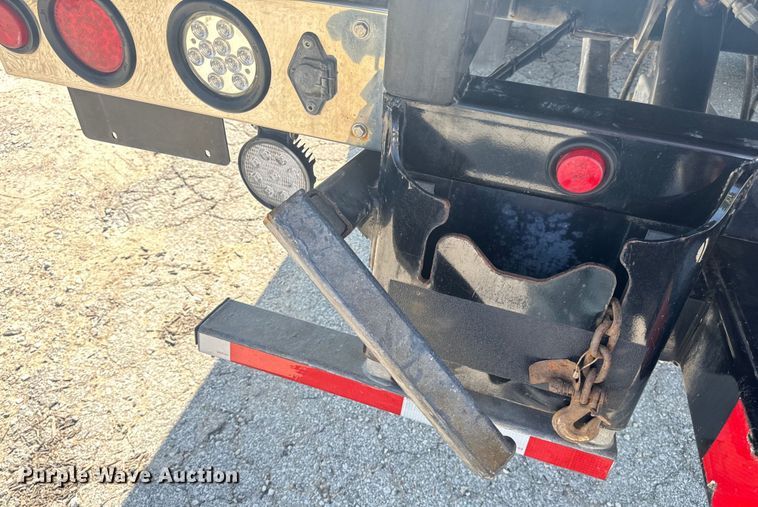 image for item OF9904 2019 Freightliner  Business Class M2 rollback truck