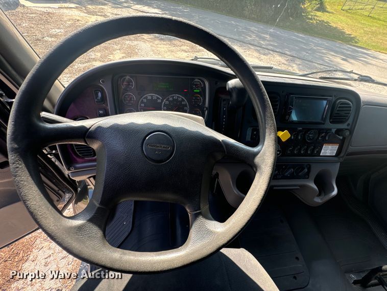 image for item OF9904 2019 Freightliner  Business Class M2 rollback truck