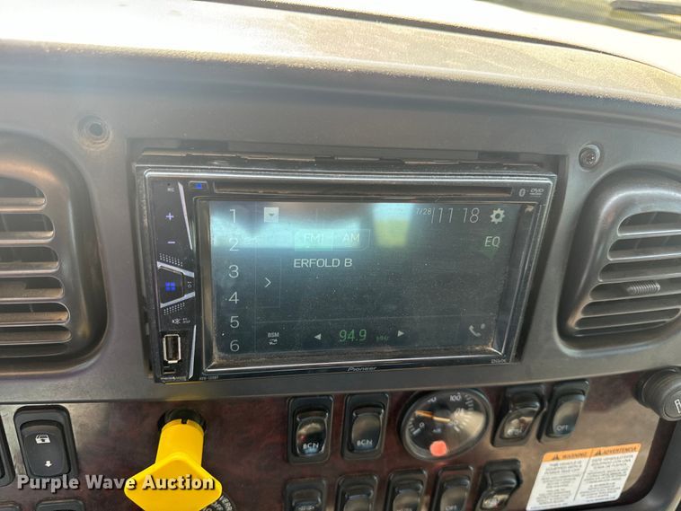 image for item OF9904 2019 Freightliner  Business Class M2 rollback truck