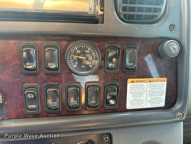 image for item OF9904 2019 Freightliner  Business Class M2 rollback truck