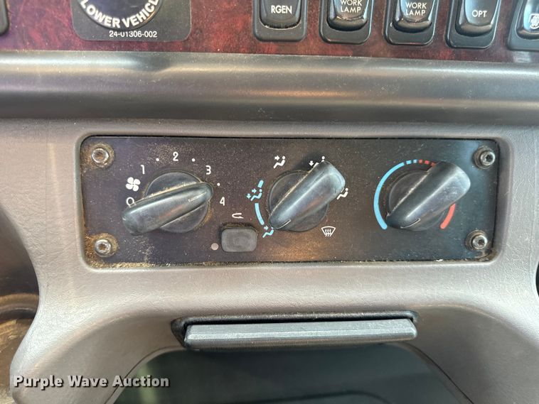 image for item OF9904 2019 Freightliner  Business Class M2 rollback truck