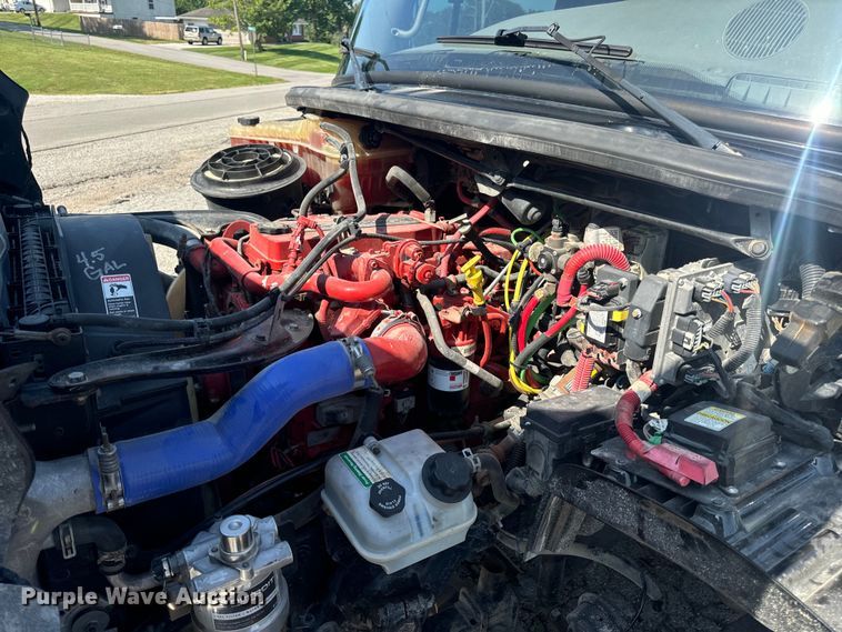 image for item OF9904 2019 Freightliner  Business Class M2 rollback truck