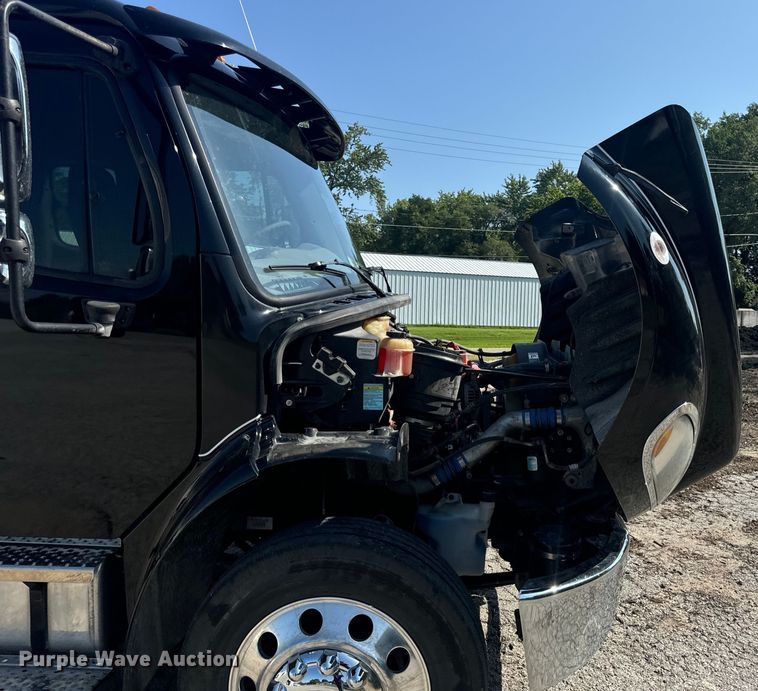 image for item OF9904 2019 Freightliner  Business Class M2 rollback truck