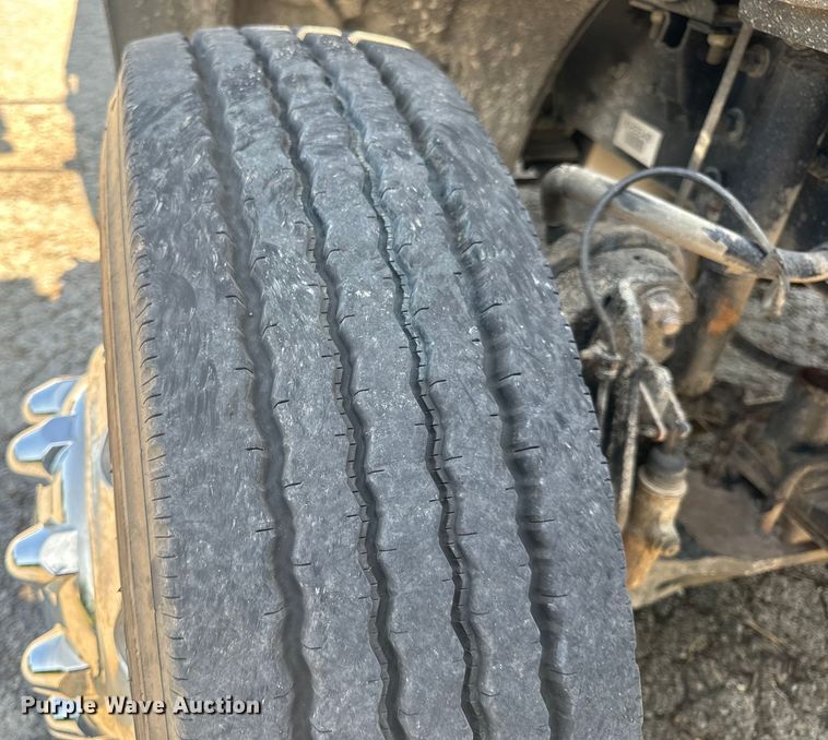 image for item OF9904 2019 Freightliner  Business Class M2 rollback truck