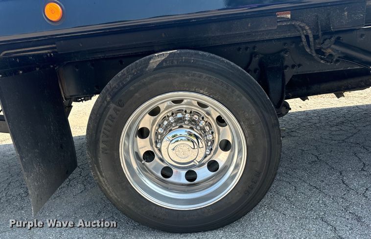 image for item OF9904 2019 Freightliner  Business Class M2 rollback truck