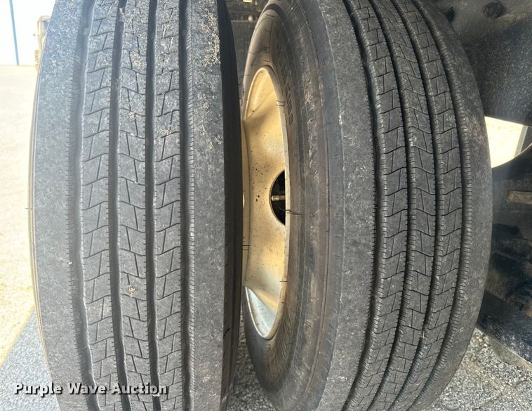 image for item OF9904 2019 Freightliner  Business Class M2 rollback truck