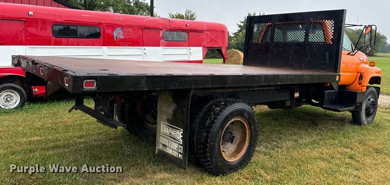 image for item OF9955 1993 Chevrolet  Kodiak C5500 dump flatbed truck