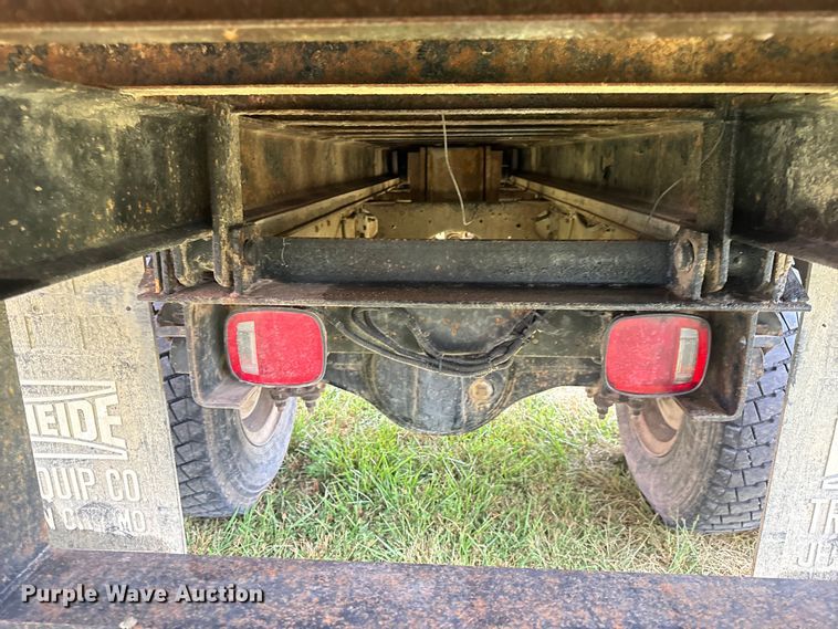 image for item OF9955 1993 Chevrolet  Kodiak C5500 dump flatbed truck