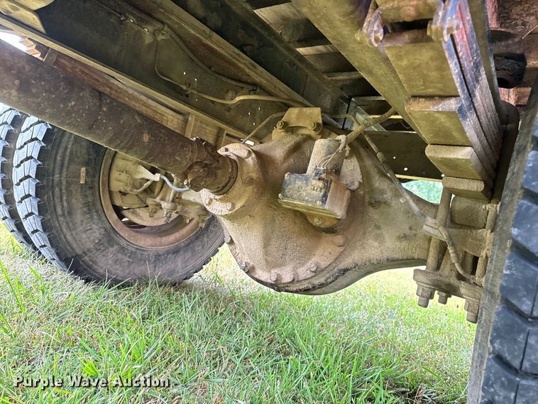 image for item OF9955 1993 Chevrolet  Kodiak C5500 dump flatbed truck