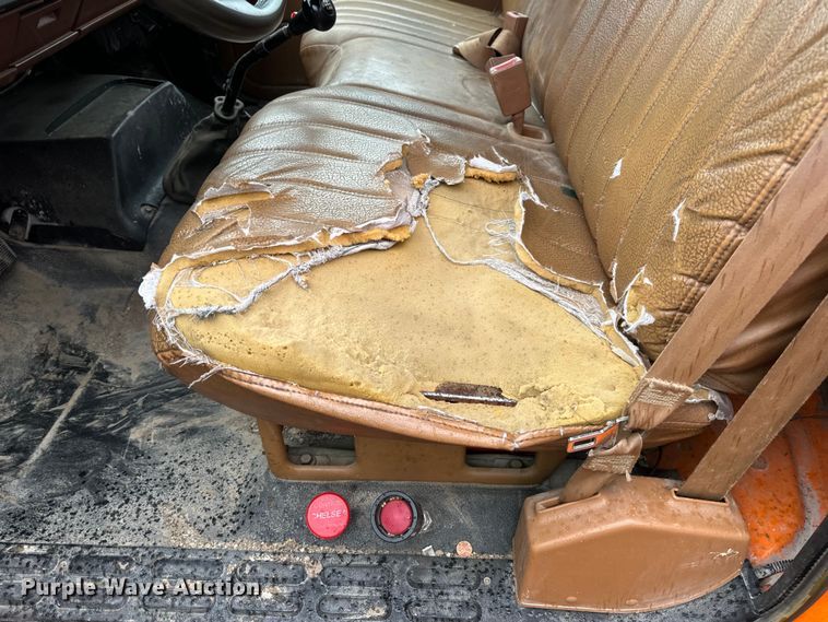 image for item OF9955 1993 Chevrolet  Kodiak C5500 dump flatbed truck