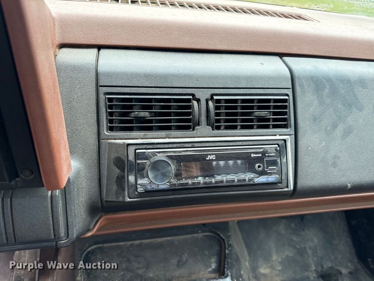 image for item OF9955 1993 Chevrolet  Kodiak C5500 dump flatbed truck