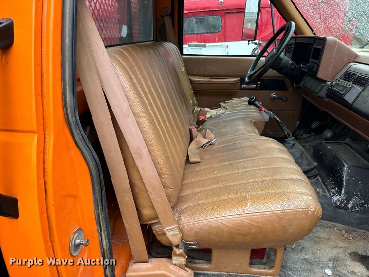 image for item OF9955 1993 Chevrolet  Kodiak C5500 dump flatbed truck