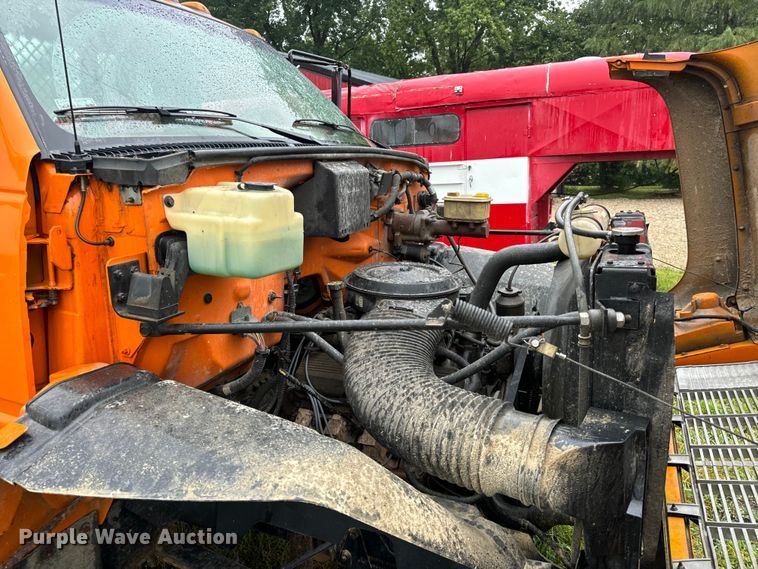 image for item OF9955 1993 Chevrolet  Kodiak C5500 dump flatbed truck