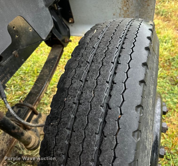 image for item OF9955 1993 Chevrolet  Kodiak C5500 dump flatbed truck