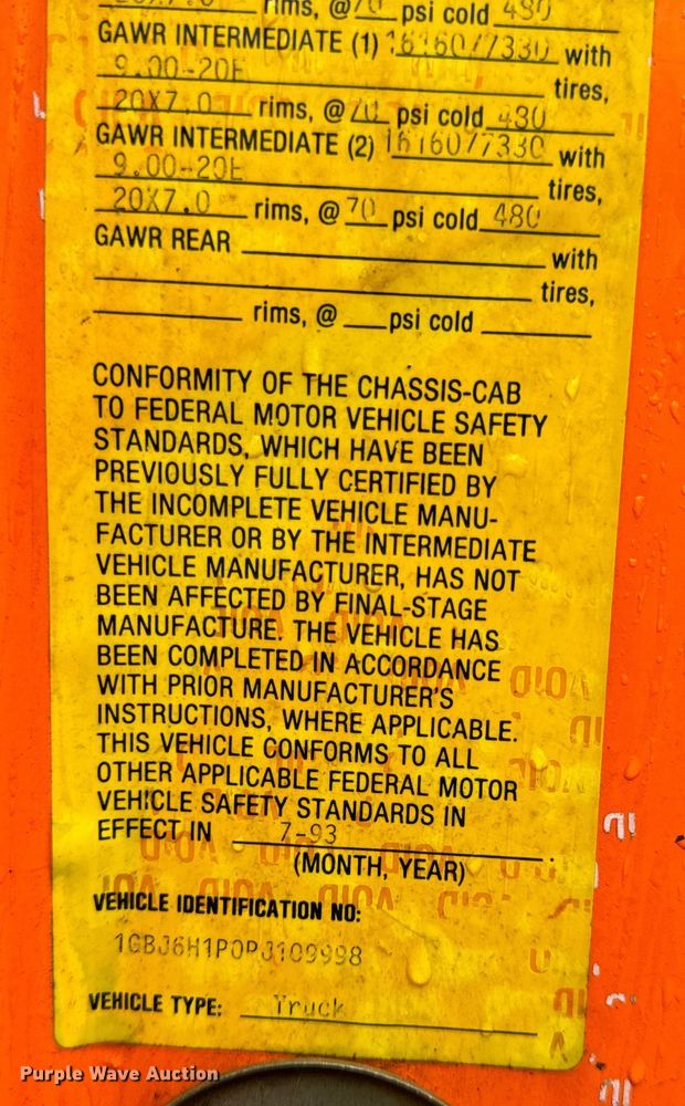 image for item OF9955 1993 Chevrolet  Kodiak C5500 dump flatbed truck