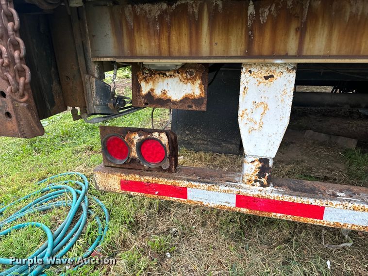 image for item OF9962 2007 Utility Trailer VS2RA refrigerated van trailer