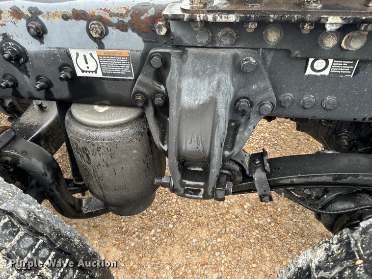 image for item OF9968 2014 Kenworth T660 semi truck