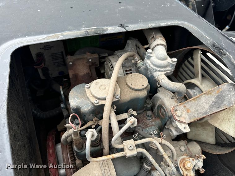 image for item OF9968 2014 Kenworth T660 semi truck