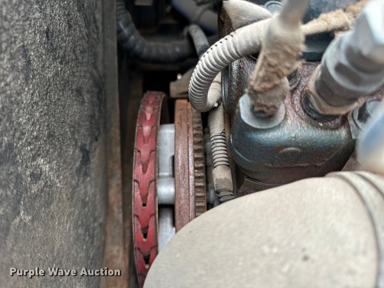 image for item OF9968 2014 Kenworth T660 semi truck