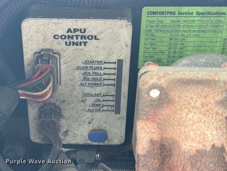 image for item OF9968 2014 Kenworth T660 semi truck