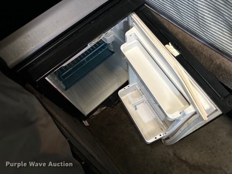 image for item OF9968 2014 Kenworth T660 semi truck