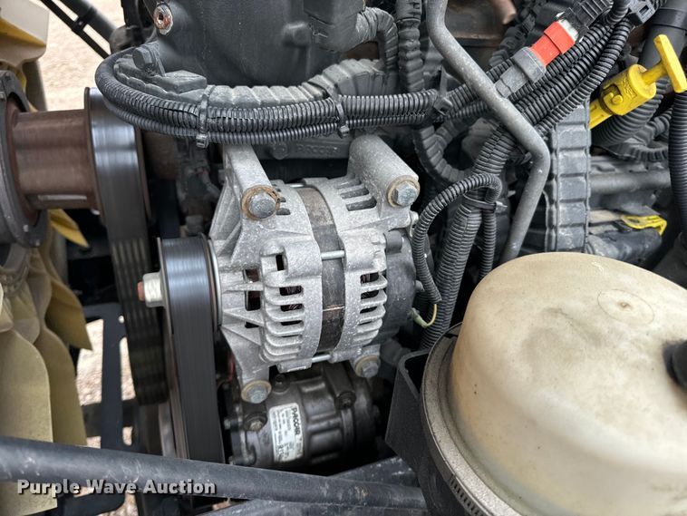 image for item OF9968 2014 Kenworth T660 semi truck