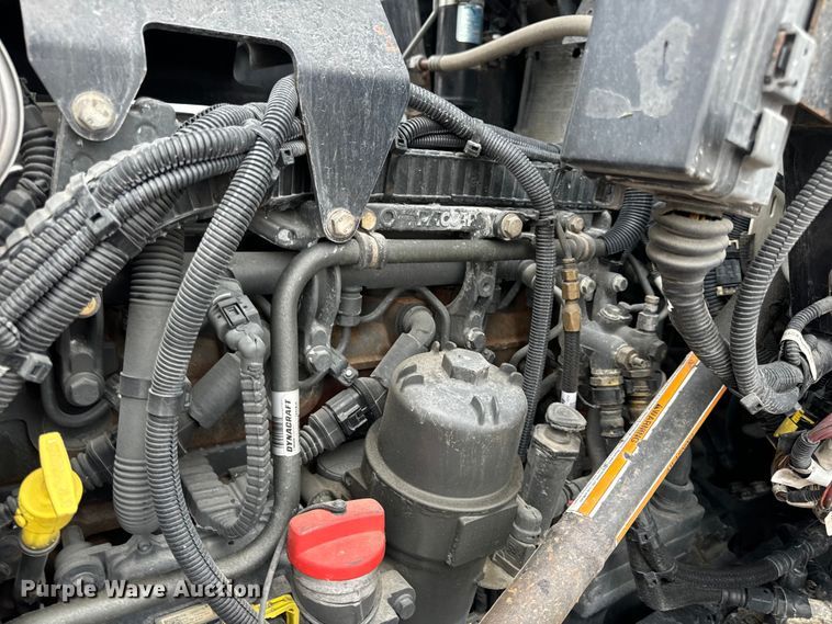 image for item OF9968 2014 Kenworth T660 semi truck