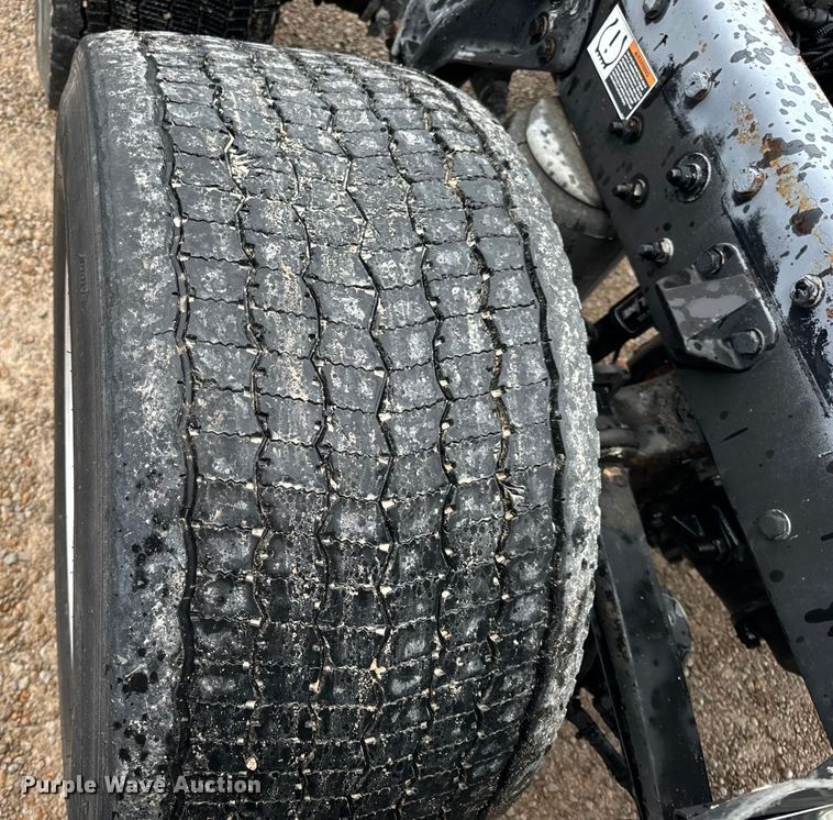 image for item OF9968 2014 Kenworth T660 semi truck