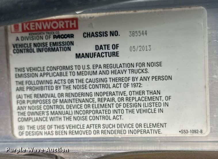 image for item OF9968 2014 Kenworth T660 semi truck