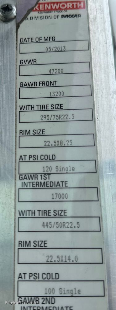 image for item OF9968 2014 Kenworth T660 semi truck