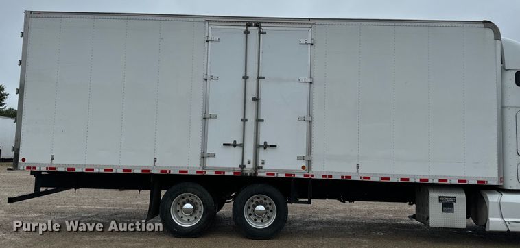 image for item OF9969 2013 Kenworth T660 box truck