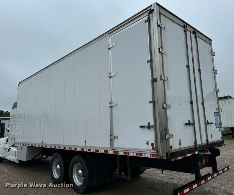 image for item OF9969 2013 Kenworth T660 box truck