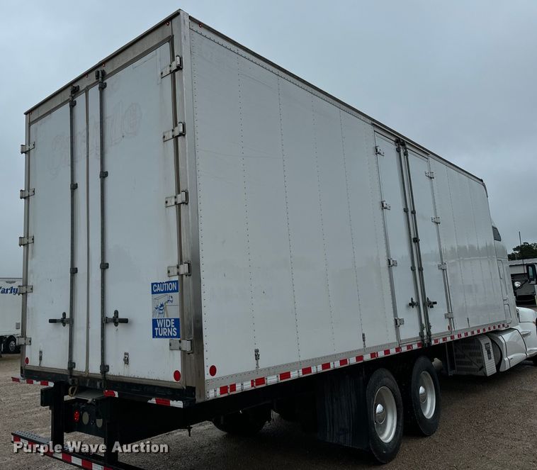 image for item OF9969 2013 Kenworth T660 box truck