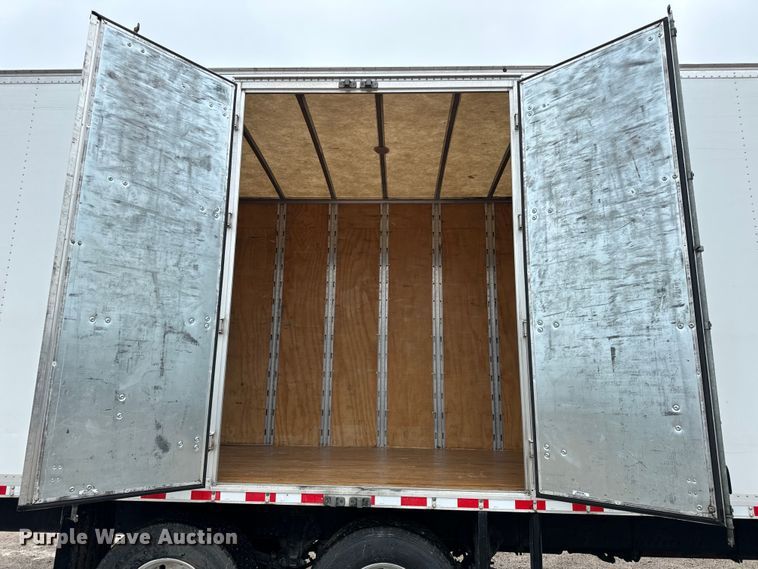 image for item OF9969 2013 Kenworth T660 box truck