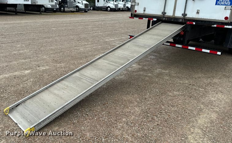 image for item OF9969 2013 Kenworth T660 box truck