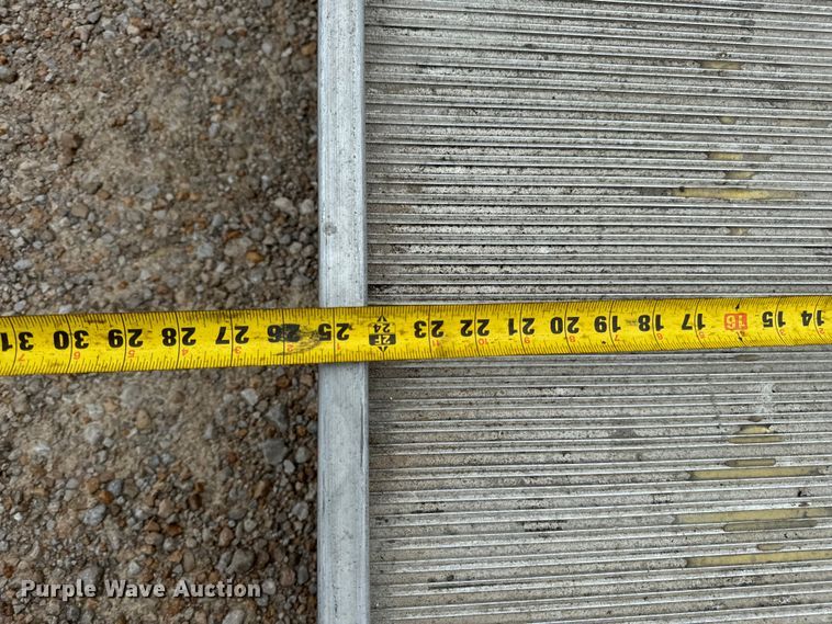 image for item OF9969 2013 Kenworth T660 box truck