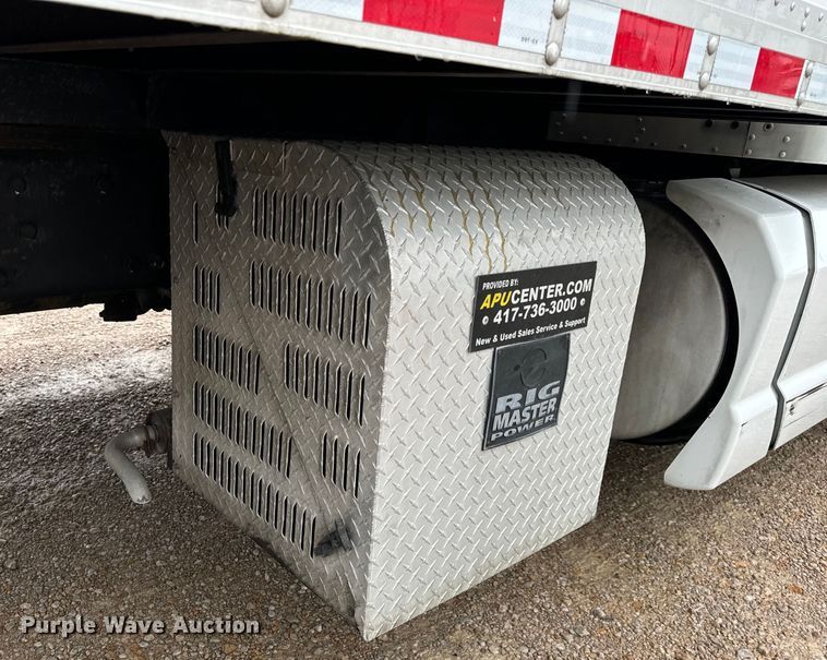 image for item OF9969 2013 Kenworth T660 box truck